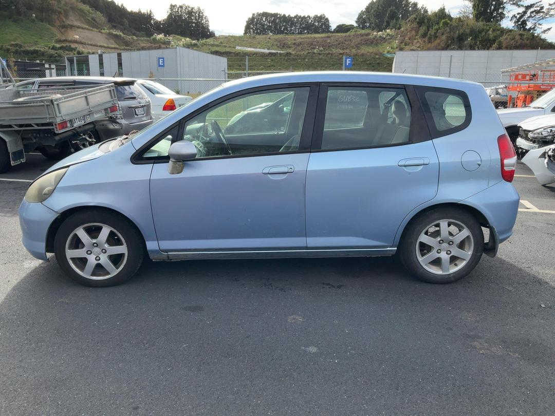 Photo '4' of Honda FIT