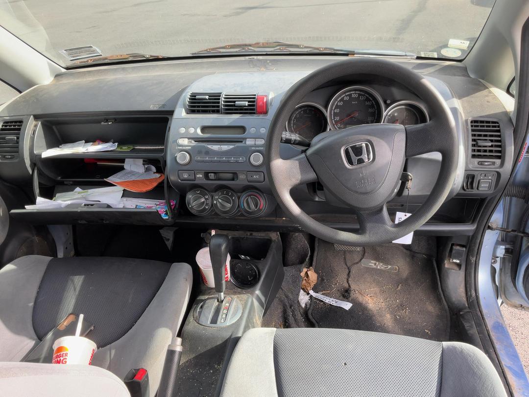 Photo '21' of Honda FIT