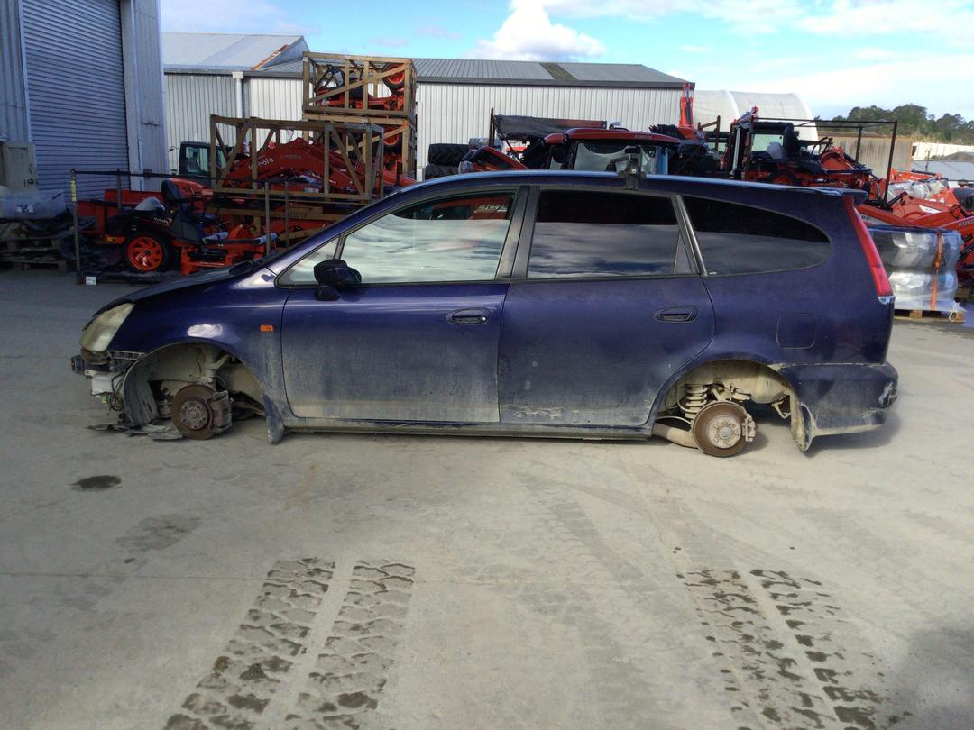 Photo '4' of Honda Stream Photo '4' of Honda Stream