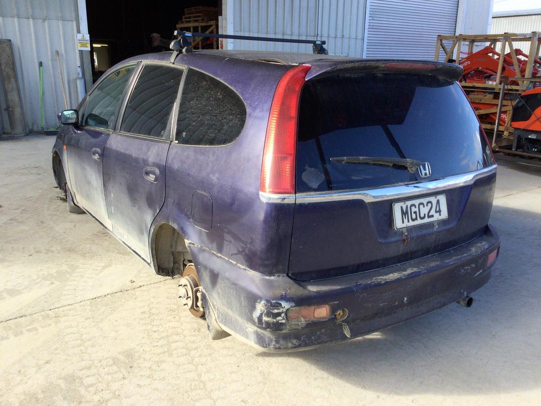 Photo '5' of Honda Stream Photo '5' of Honda Stream