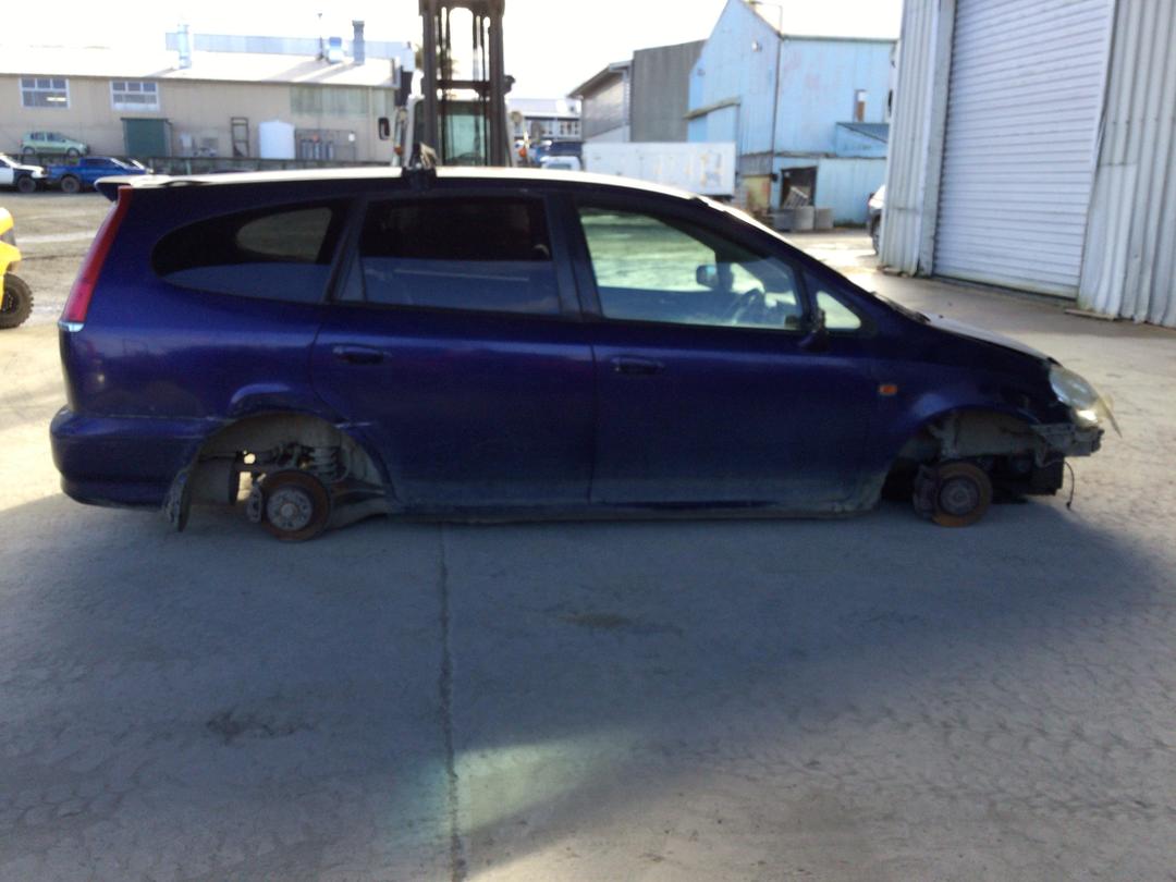 Photo '8' of Honda Stream Photo '8' of Honda Stream