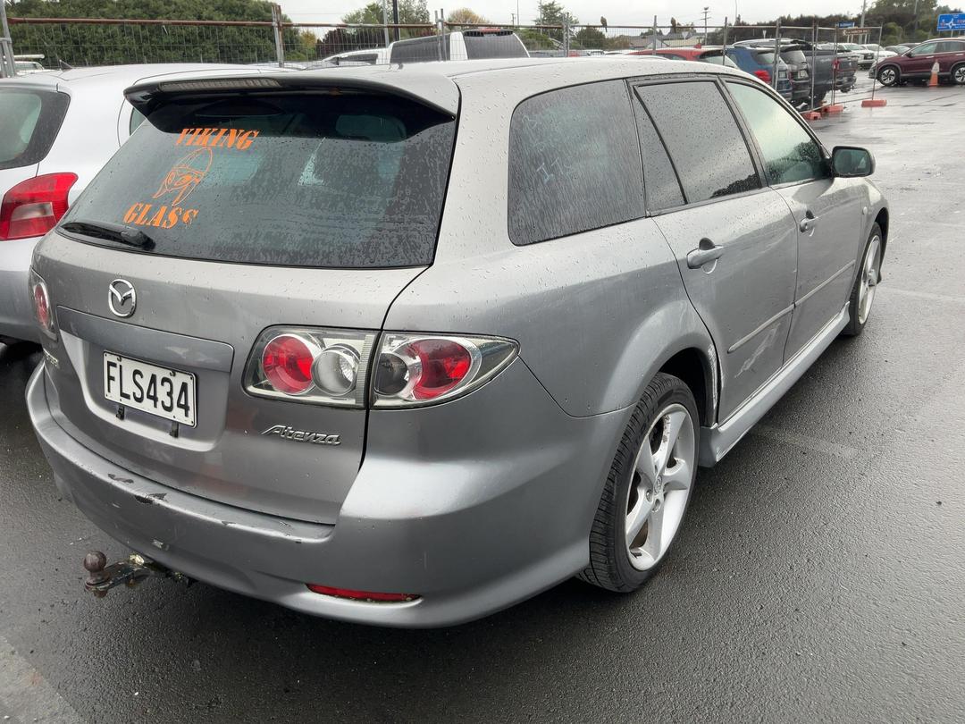 Photo '4' of Mazda Atenza