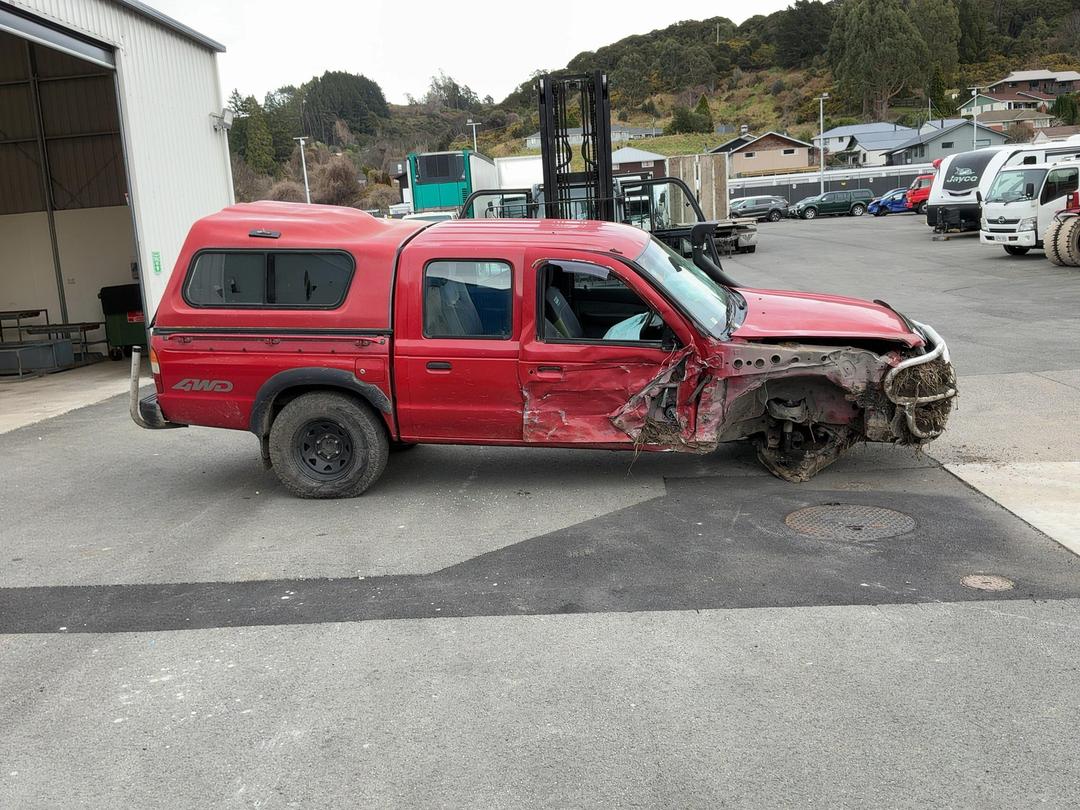 Photo '5' of Mazda Bounty DBL CAB W/S SDX
