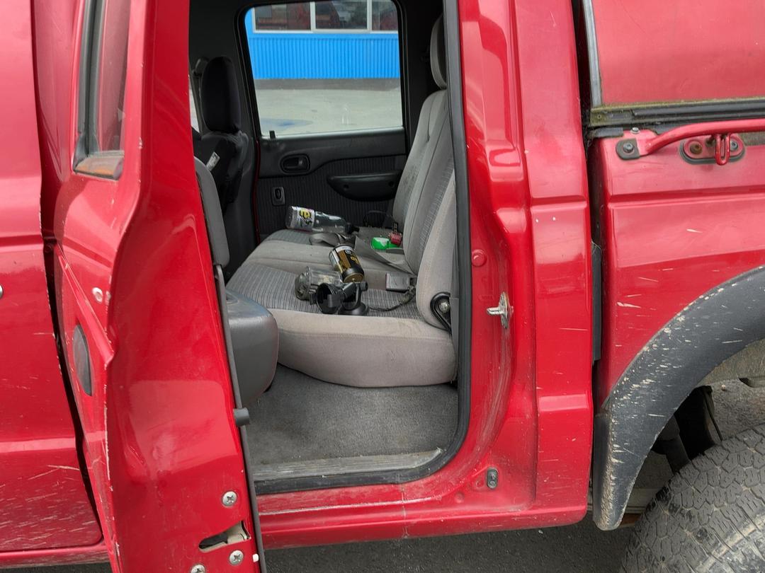 Photo '10' of Mazda Bounty DBL CAB W/S SDX