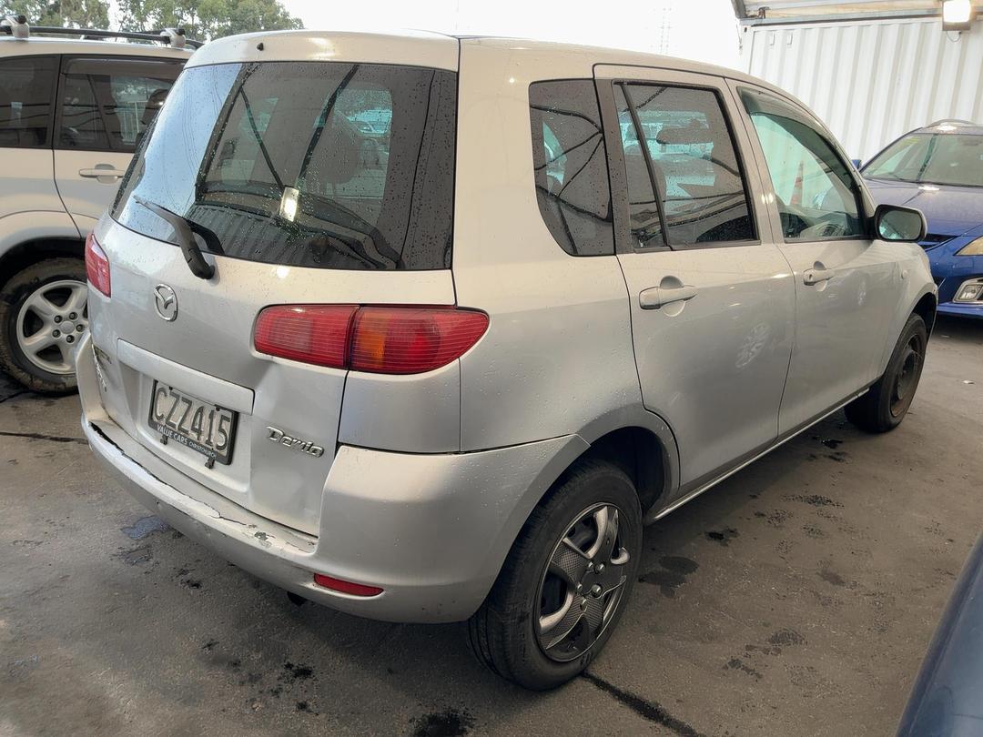 Photo '3' of Mazda Demio