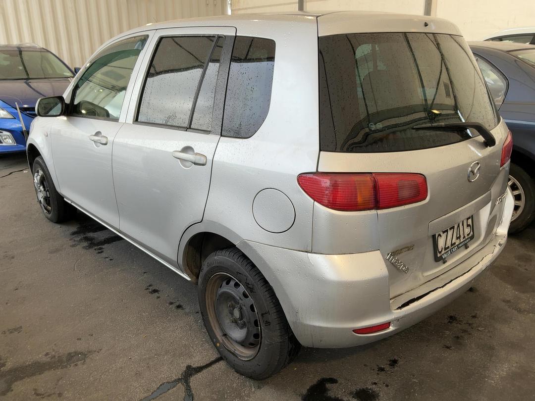 Photo '5' of Mazda Demio