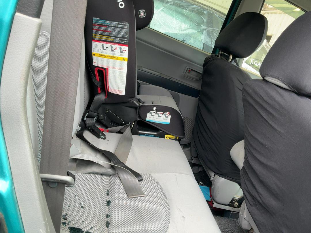 Photo '8' of Mazda Demio