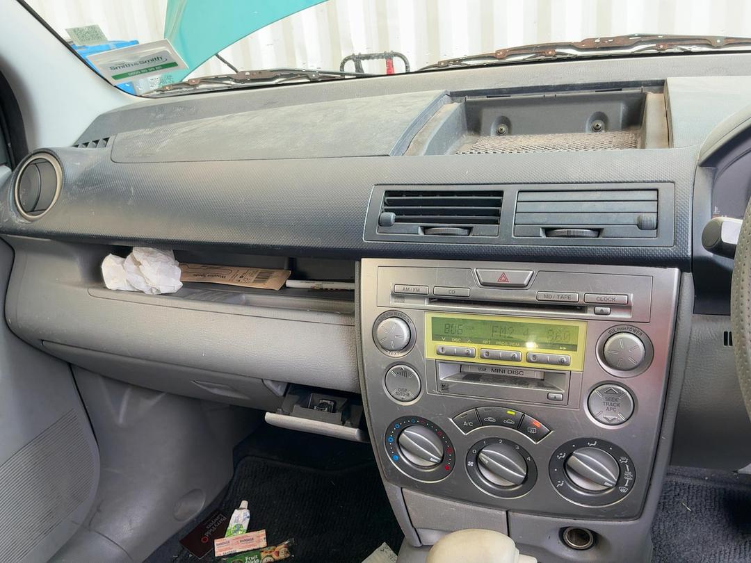 Photo '18' of Mazda Demio