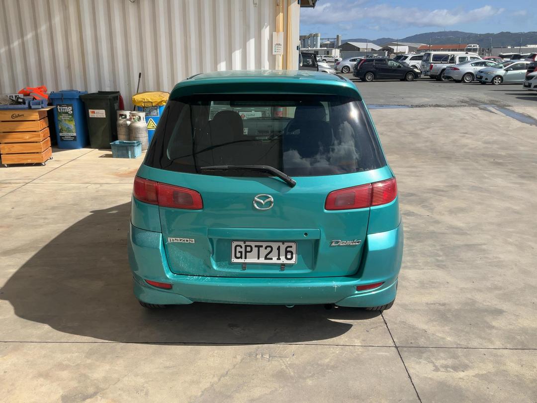 Photo '6' of Mazda Demio Photo '6' of Mazda Demio