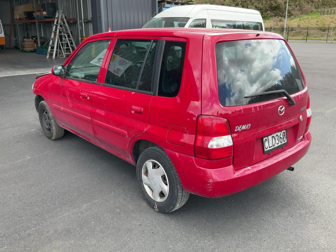 Photo '6' of Mazda Demio Photo '6' of Mazda Demio