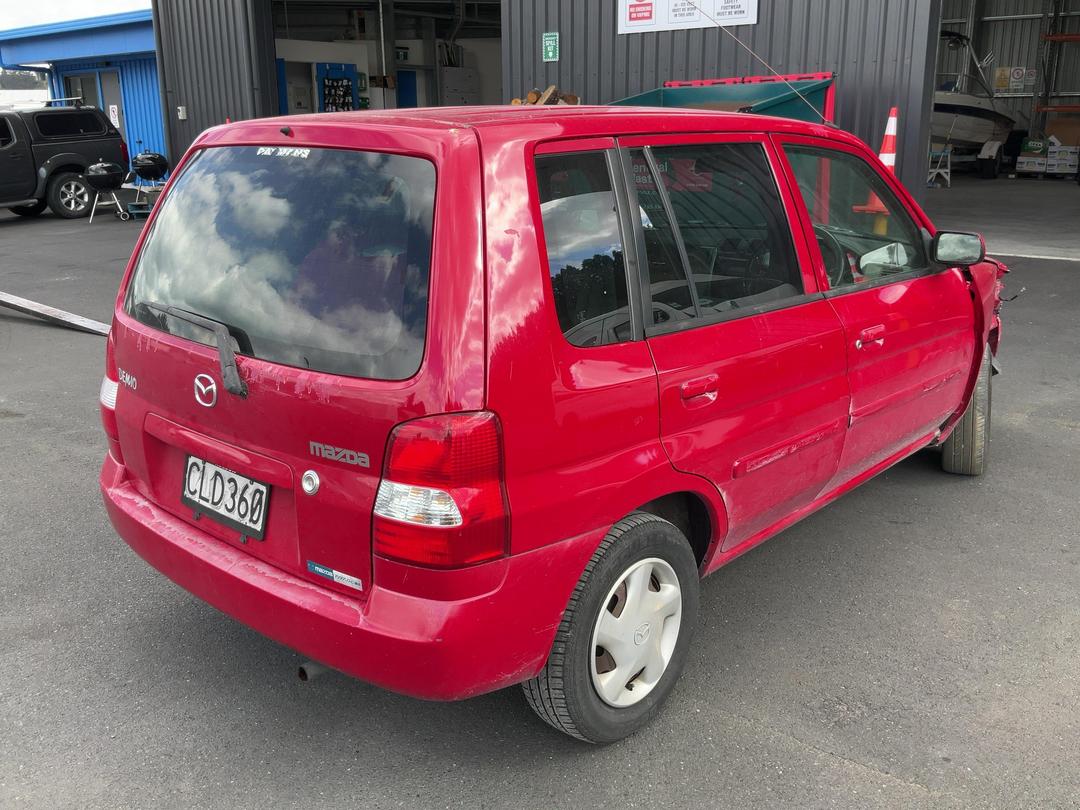 Photo '8' of Mazda Demio Photo '8' of Mazda Demio