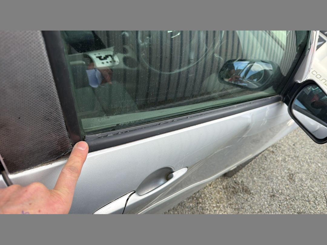 Photo '3' of Mazda Demio