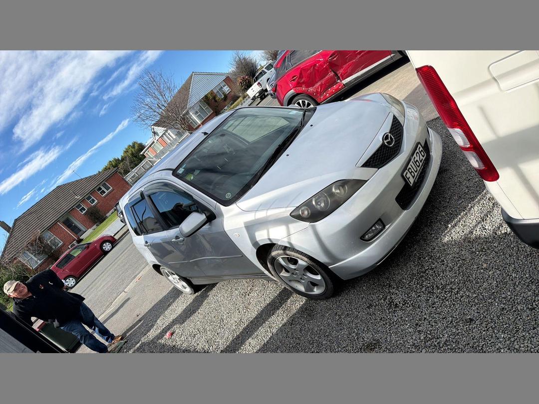 Photo '8' of Mazda Demio
