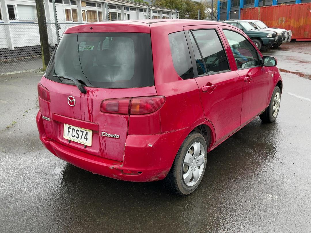 Photo '7' of Mazda Demio Photo '7' of Mazda Demio