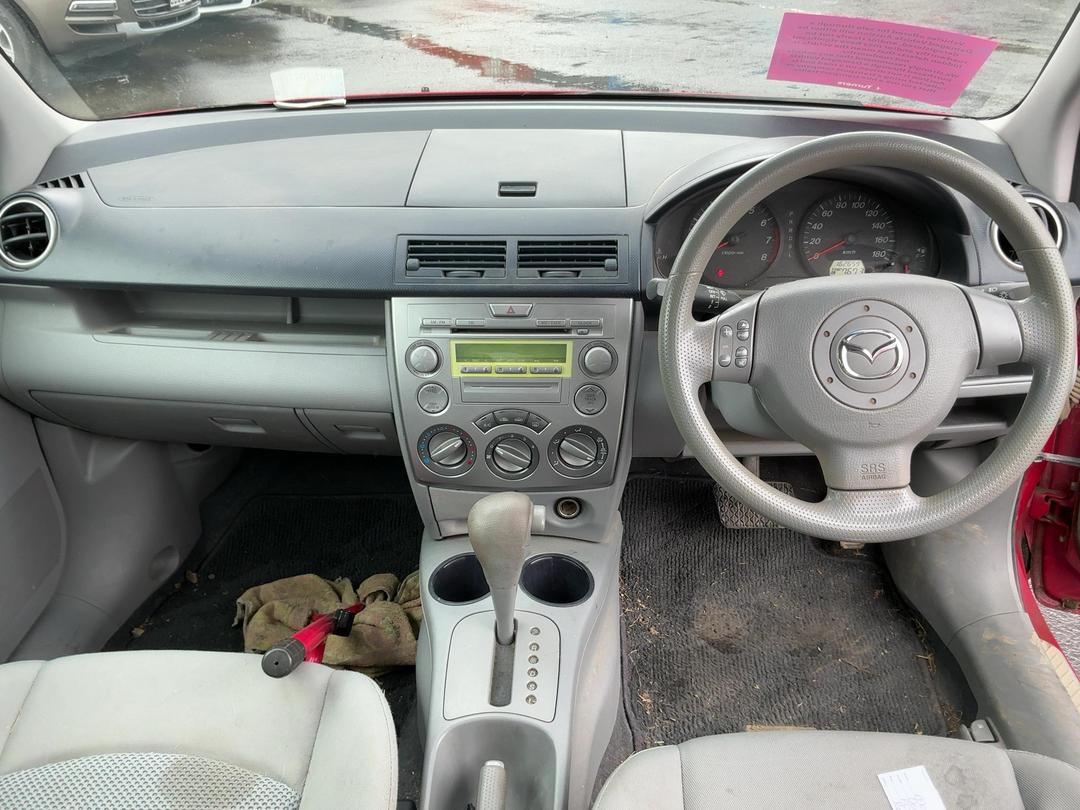 Photo '19' of Mazda Demio Photo '19' of Mazda Demio