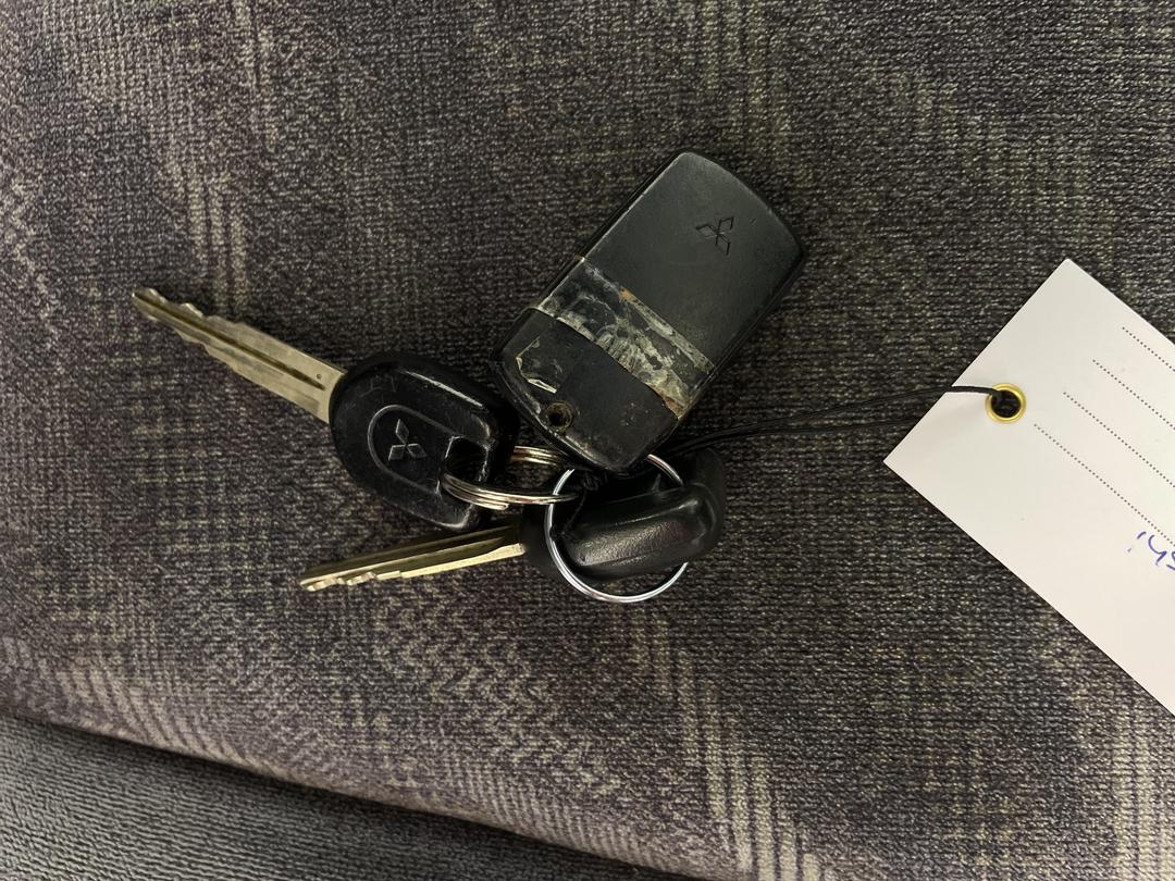 Photo '20' of Mitsubishi Galant GLS