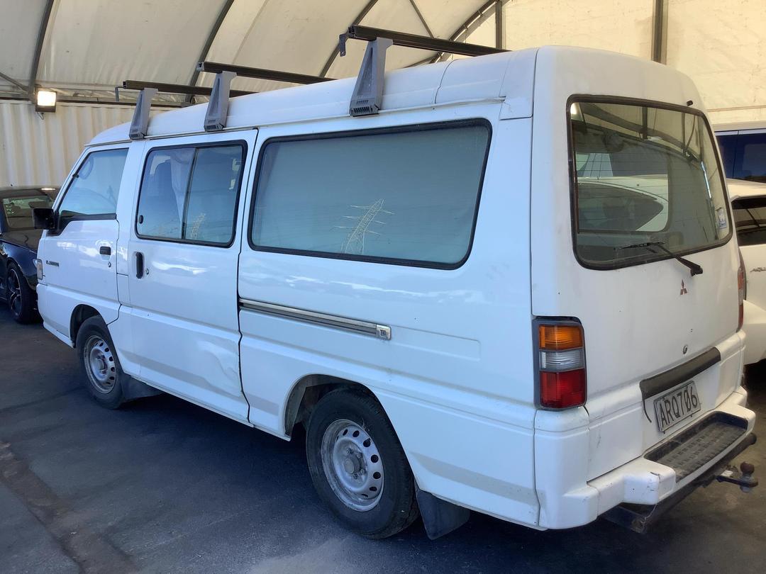 Photo '5' of Mitsubishi L300 LWB