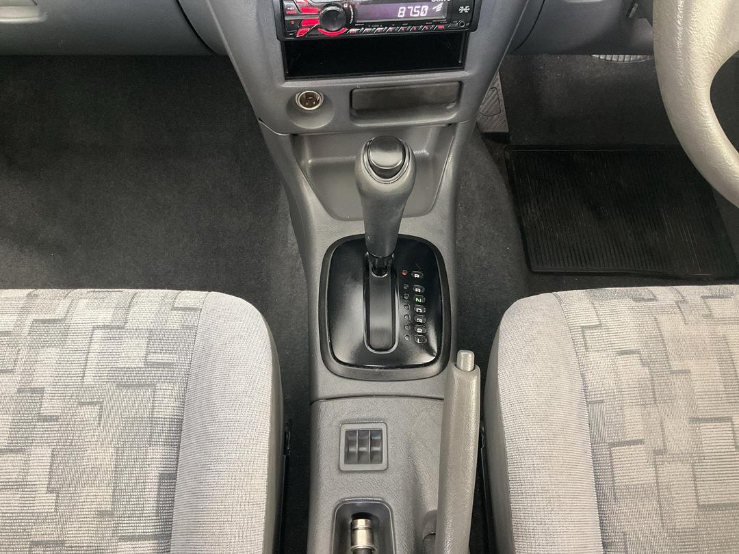 Photo '18' of Mitsubishi Lancer