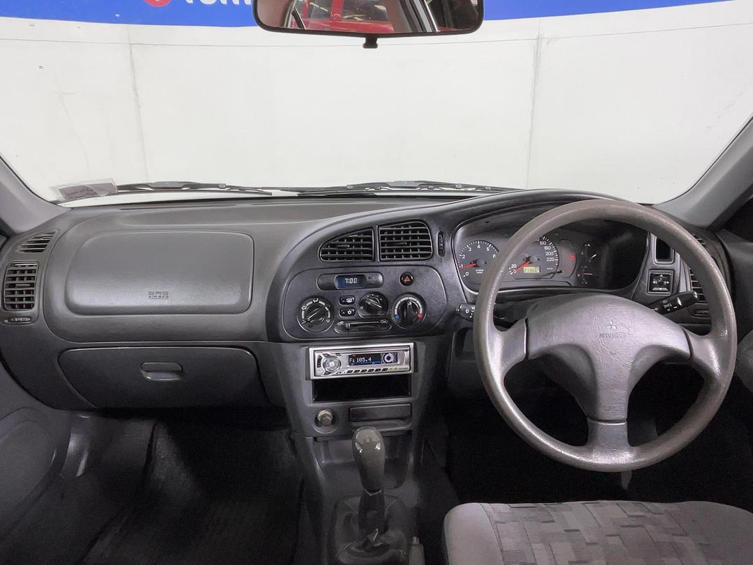 Photo '17' of Mitsubishi Lancer