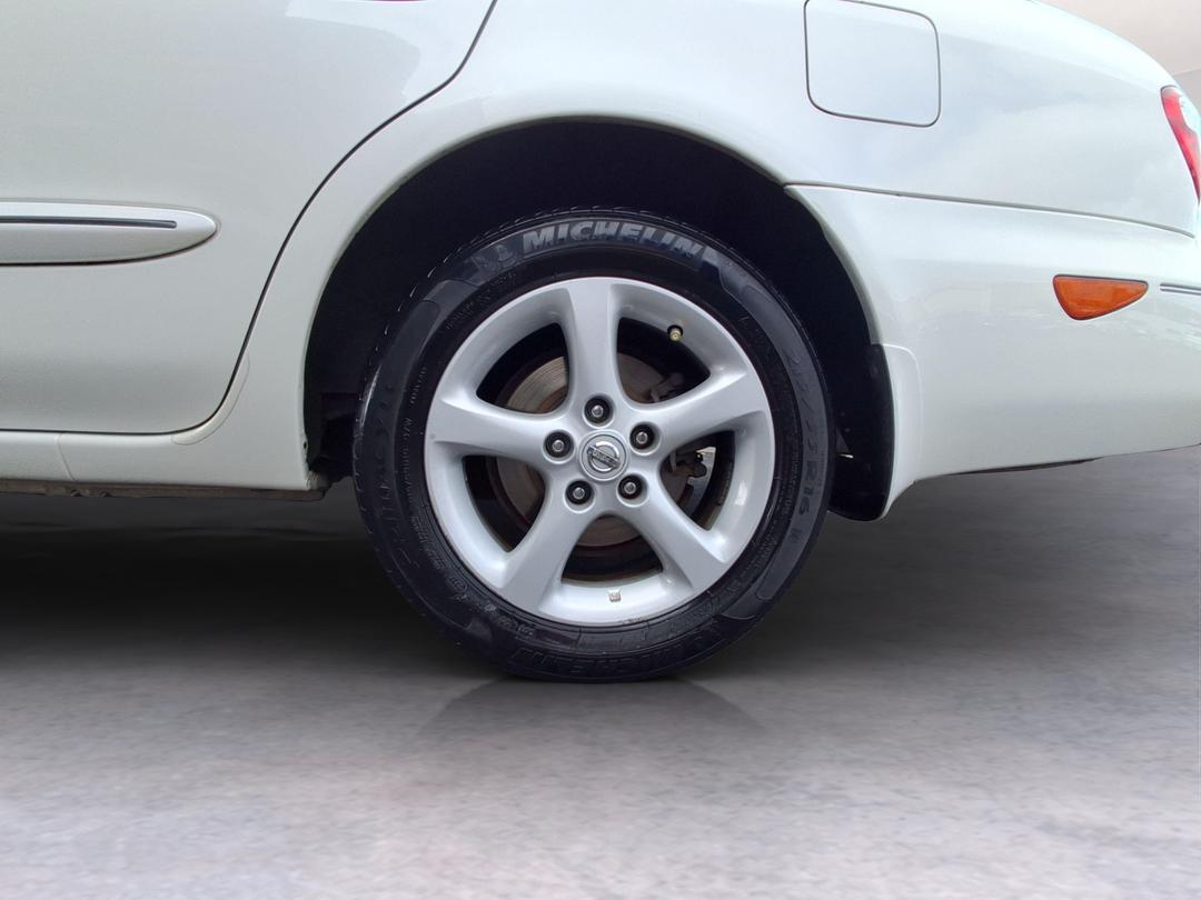 Photo '11' of Nissan Maxima