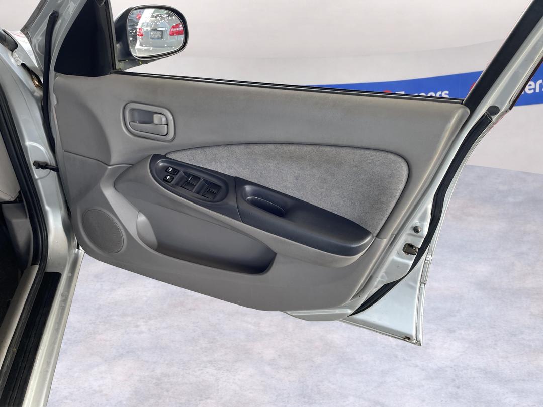 Photo '13' of Nissan Pulsar LX