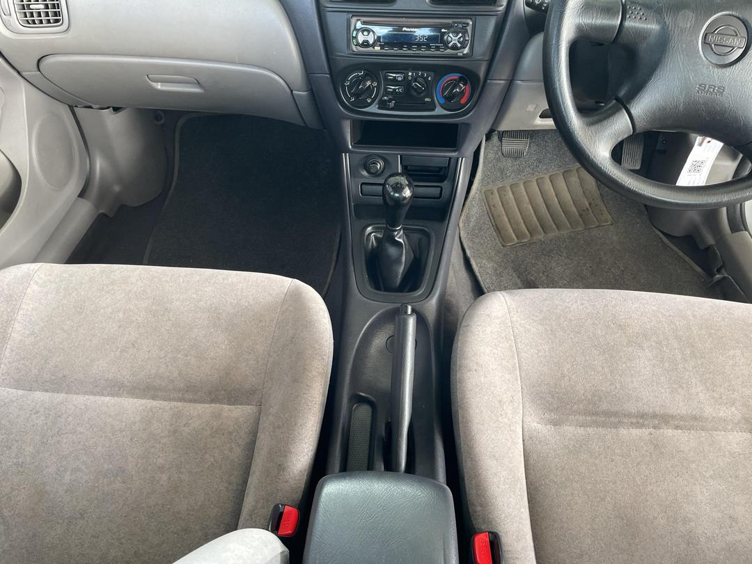 Photo '16' of Nissan Pulsar LX