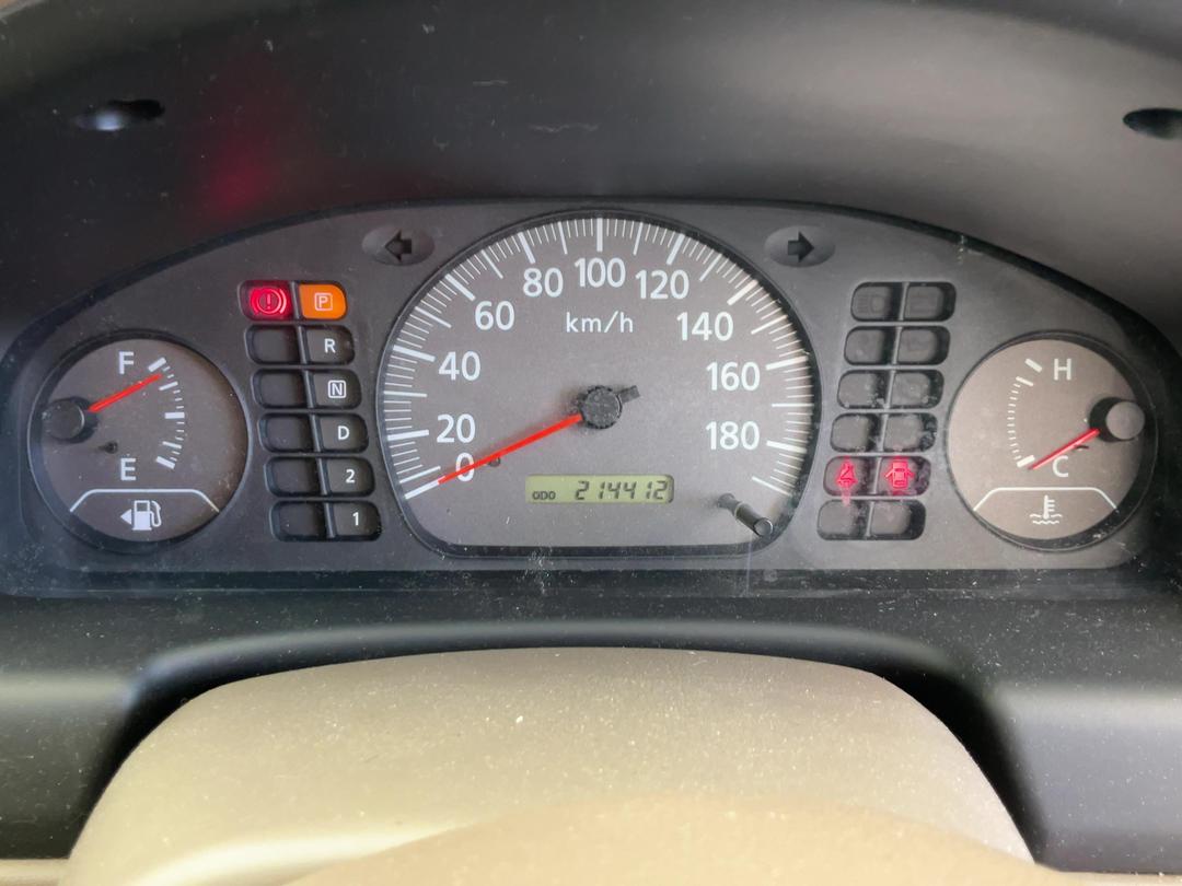 Photo '10' of Nissan Sunny