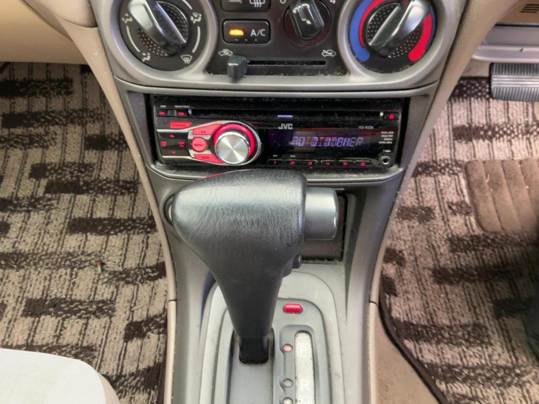 Photo '12' of Nissan Sunny