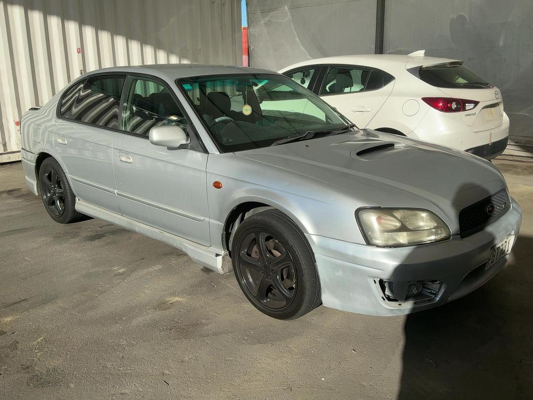 Photo '2' of Subaru Legacy Photo '2' of Subaru Legacy