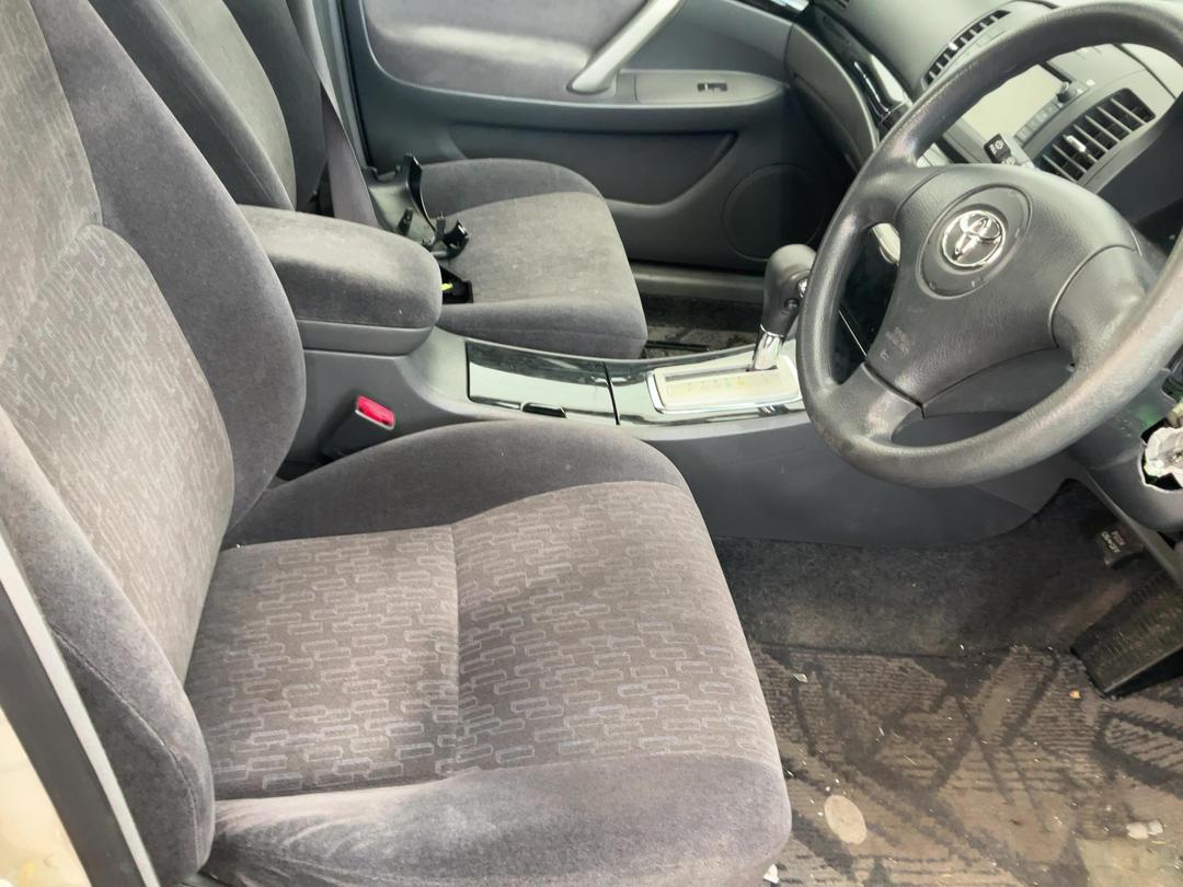 Photo '9' of Toyota Allion Photo '9' of Toyota Allion
