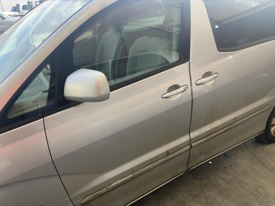 Photo '8' of Toyota Alphard V