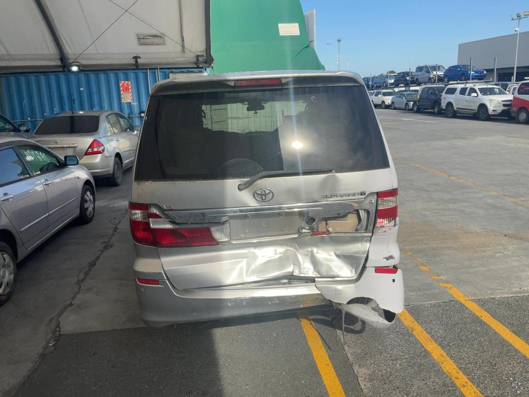 Photo '11' of Toyota Alphard V