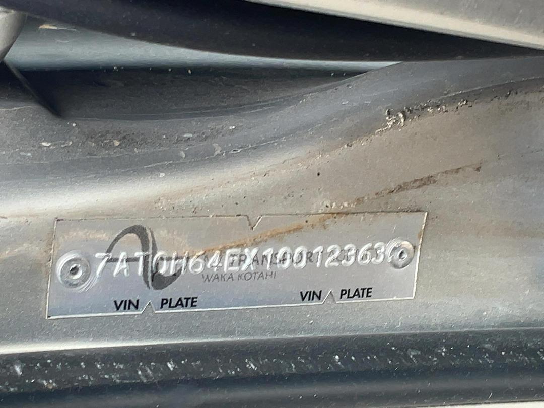 Photo '17' of Toyota Alphard V