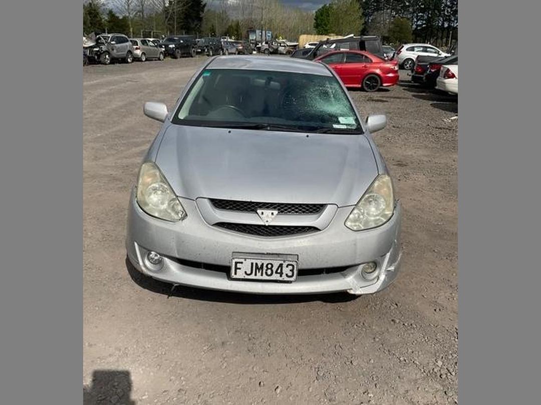Photo '2' of Toyota Caldina Photo '2' of Toyota Caldina