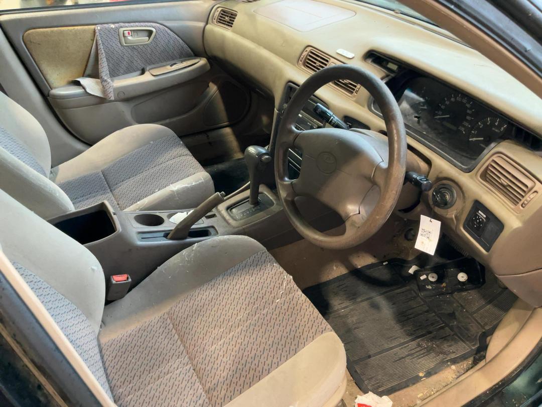 Photo '8' of Toyota Camry GL