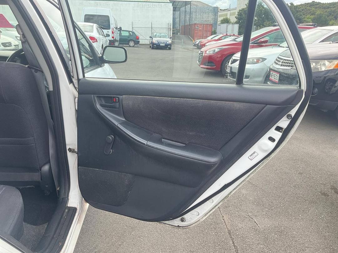 Photo '17' of Toyota Corolla GL