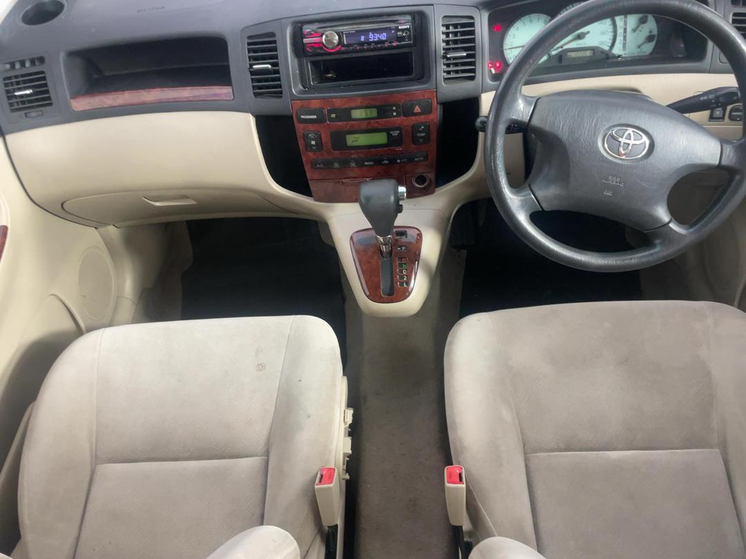 Photo '20' of Toyota Corolla Spacio Photo '20' of Toyota Corolla Spacio