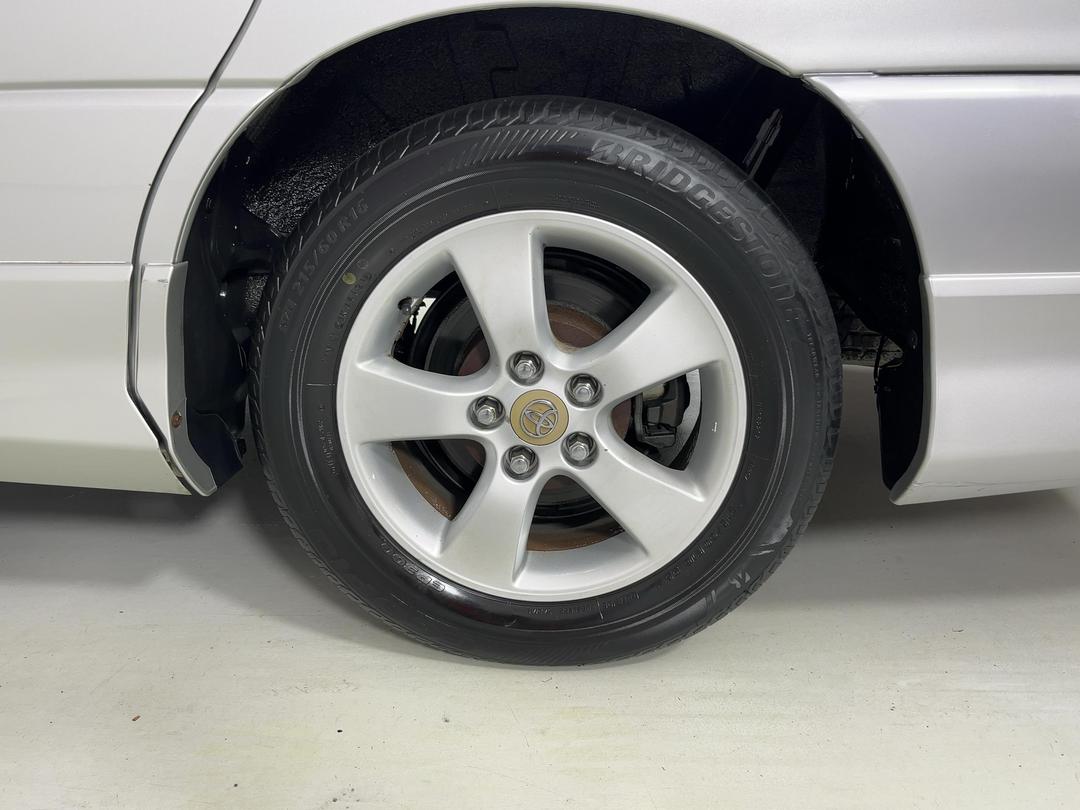 Photo '11' of Toyota Estima