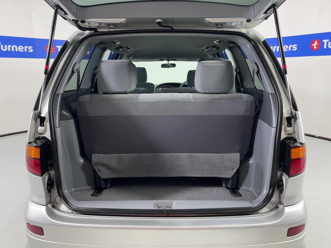 Photo '14' of Toyota Estima