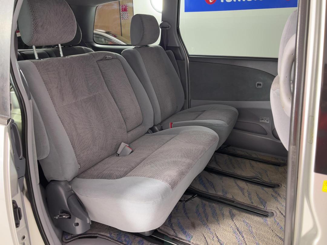 Photo '19' of Toyota Estima