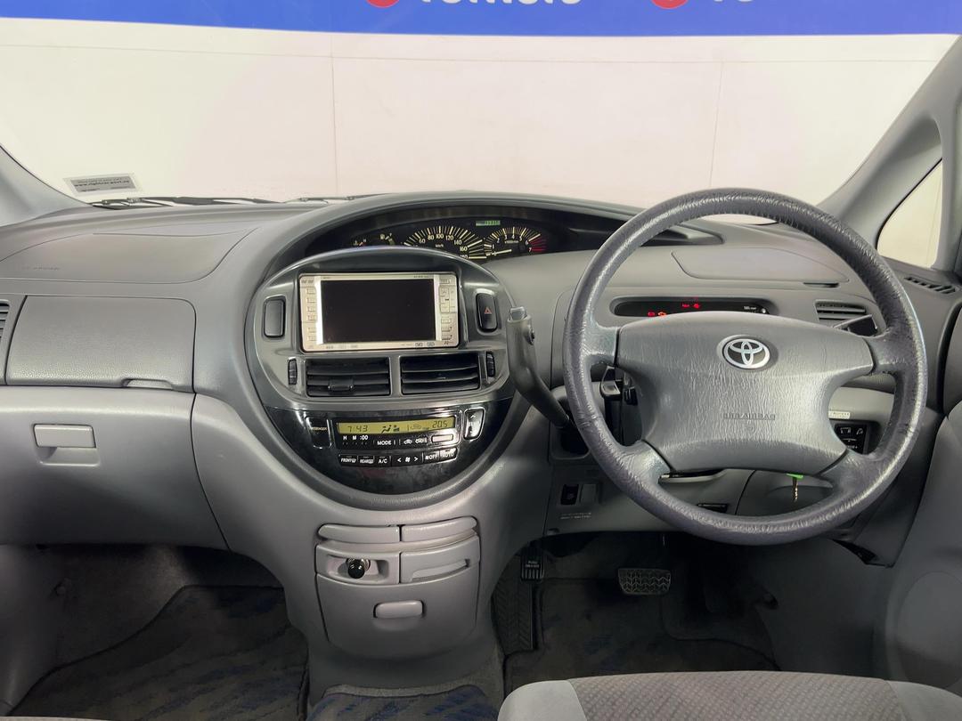 Photo '17' of Toyota Estima