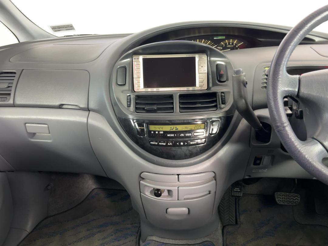 Photo '18' of Toyota Estima