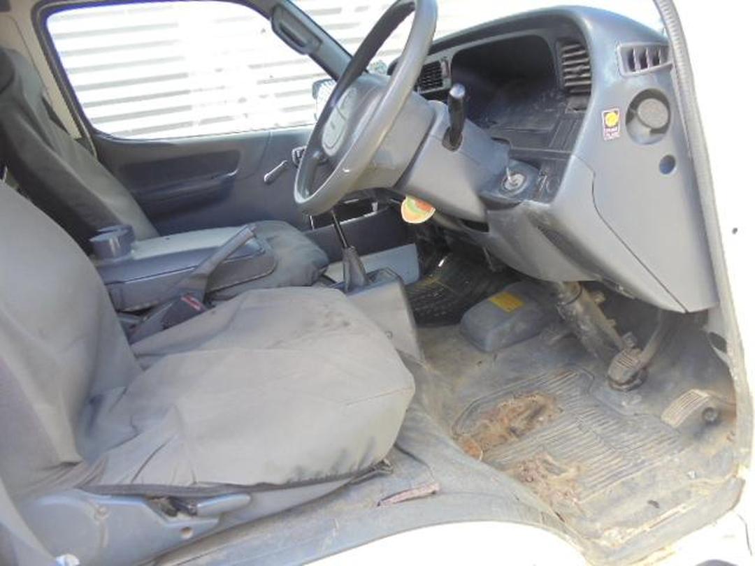 Photo '10' of Toyota Hiace ZR Photo '10' of Toyota Hiace ZR