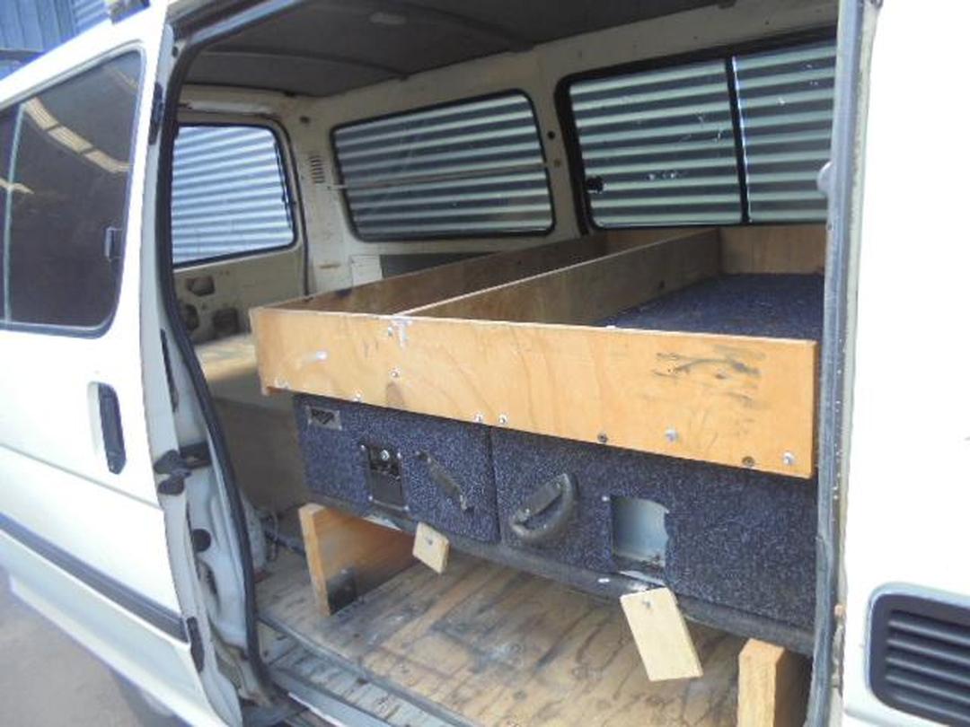 Photo '11' of Toyota Hiace ZR Photo '11' of Toyota Hiace ZR