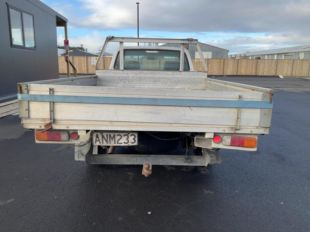 Photo '3' of Toyota Hilux S/C C/C