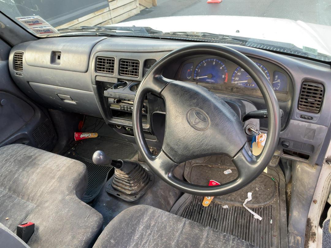 Photo '12' of Toyota Hilux S/C C/C