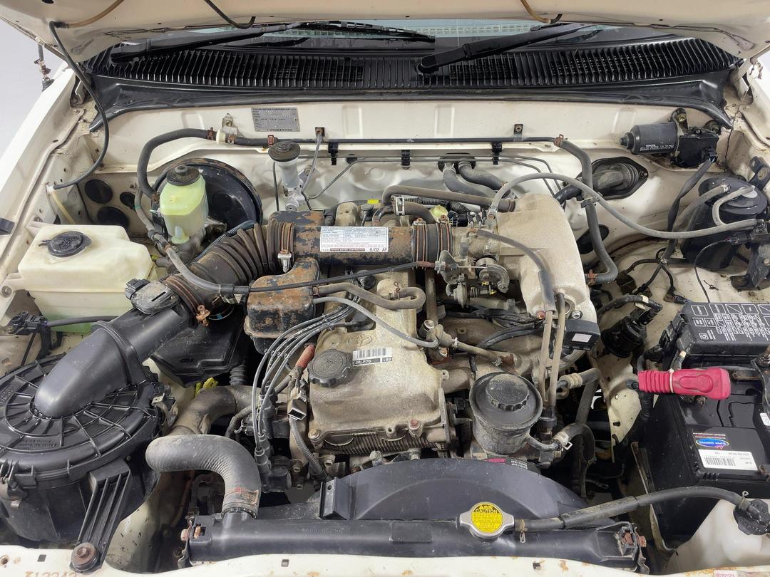 Photo '13' of Toyota Hilux