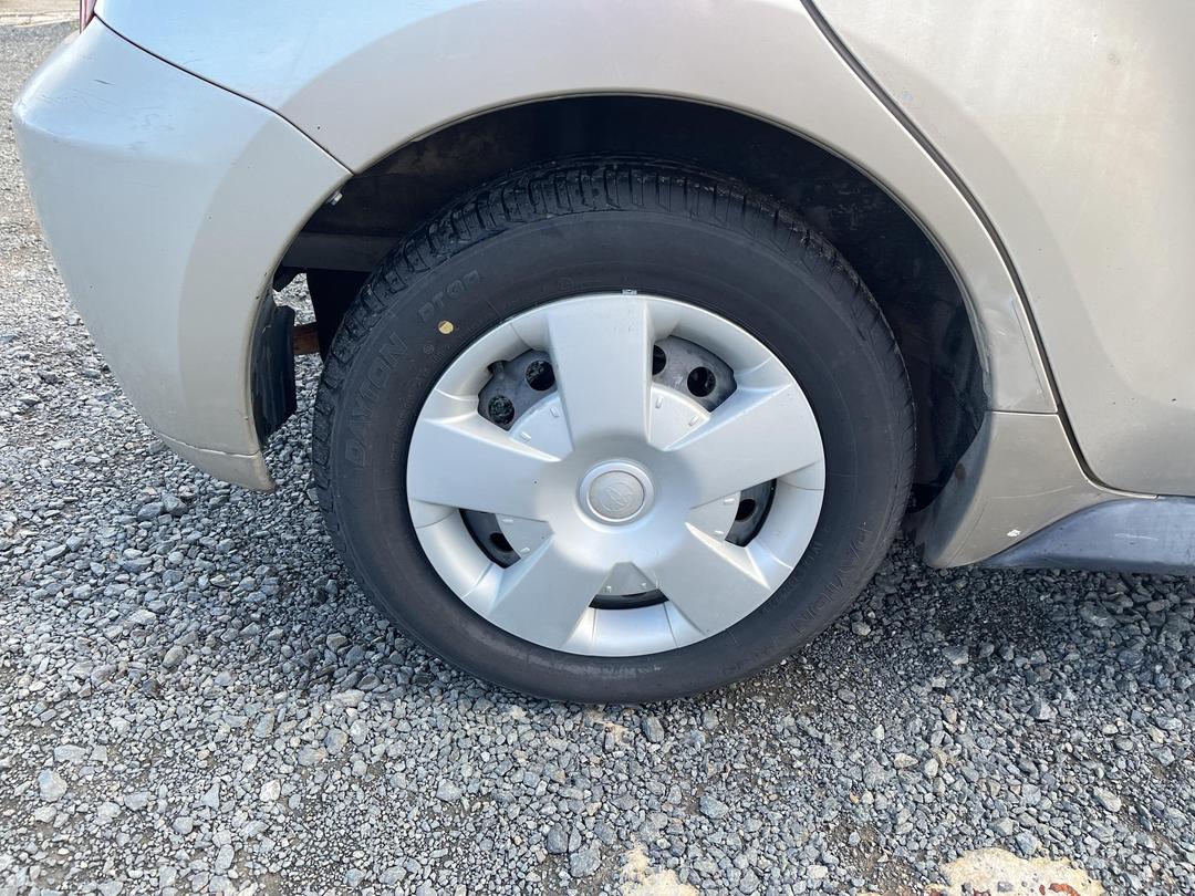 Photo '10' of Toyota IST