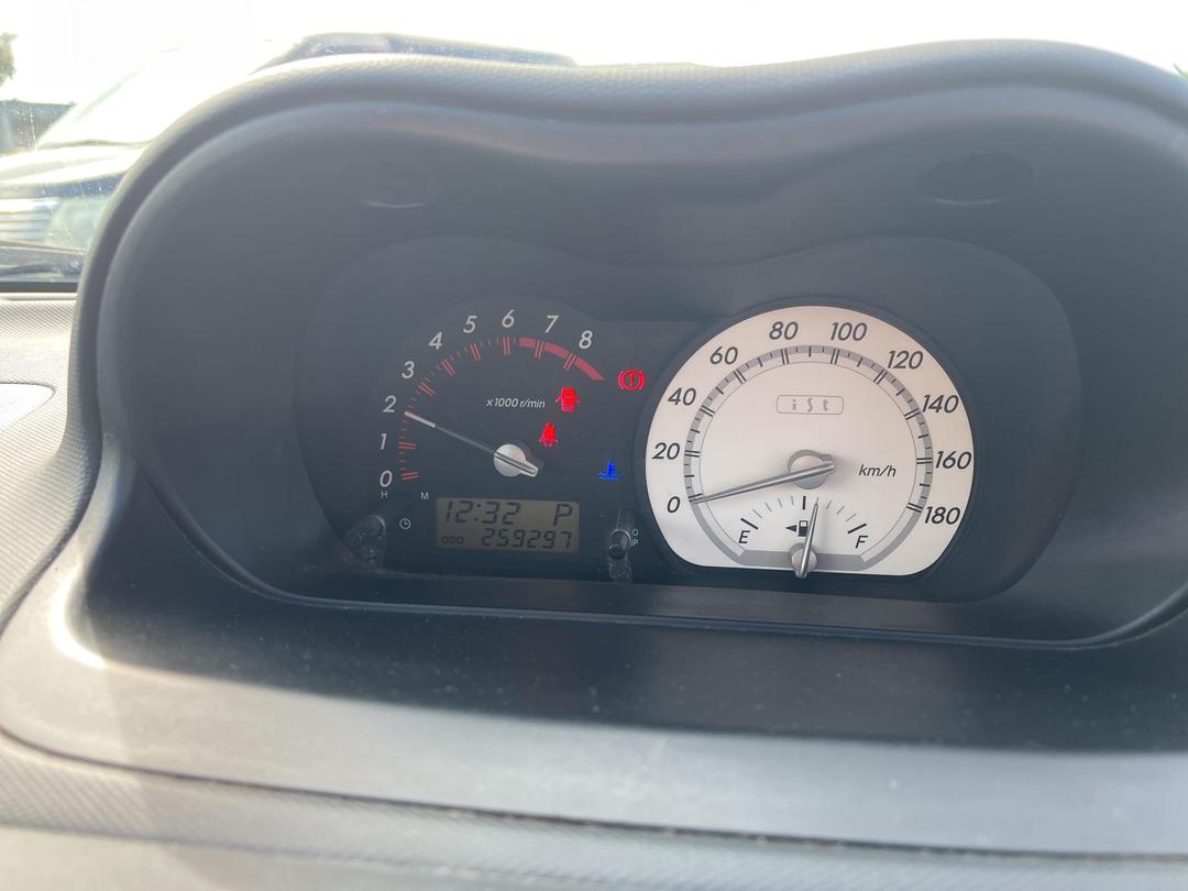 Photo '19' of Toyota IST