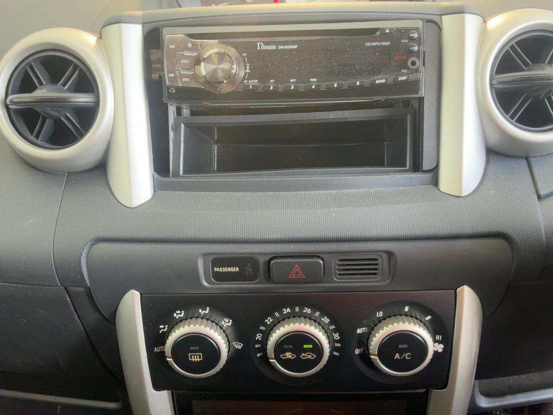 Photo '11' of Toyota IST Photo '11' of Toyota IST